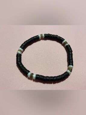 ๐ Hawaiian Bead Bracelet #9317